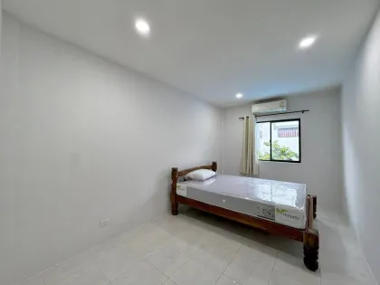 Maison en rangée 2 chambres, 2 salles de bain à louer à Kathu, Phuket