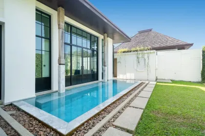 Villa con piscina de 2 dormitorios en alquiler en Cherng Talay, Phuket