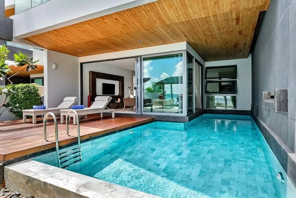 Villa con piscina de 3 dormitorios y 4 baños en alquiler en Rawai