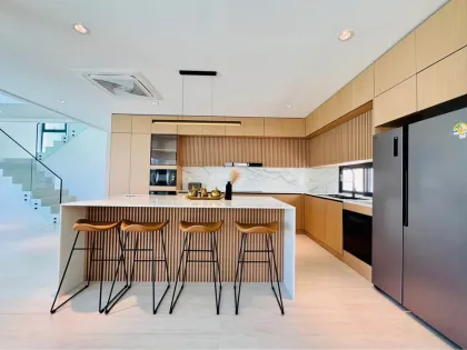 Villa moderne de luxe avec piscine neuve, 4 chambres 4 salles de bain à Rawai