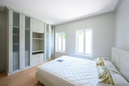 Geräumige 4-Zimmer-Familienvilla zur Miete in Chalong