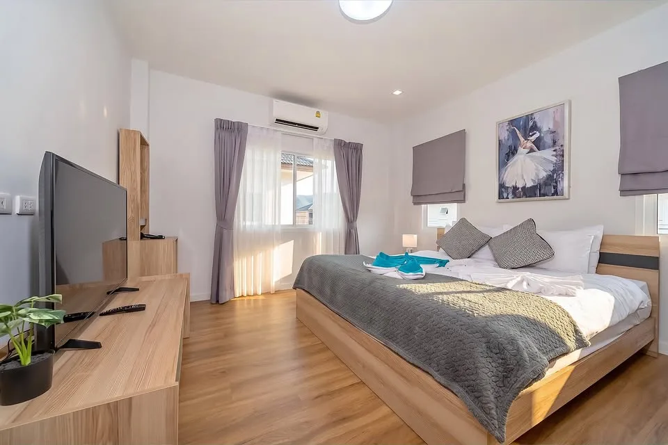 Geräumige 4-Schlafzimmer- und 3-Badezimmer-Villa zur Miete in Mana Kathu Lake