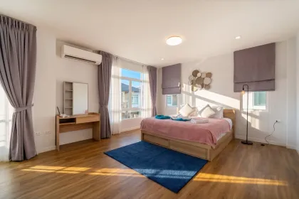 Geräumige 4-Schlafzimmer- und 3-Badezimmer-Villa zur Miete in Mana Kathu Lake