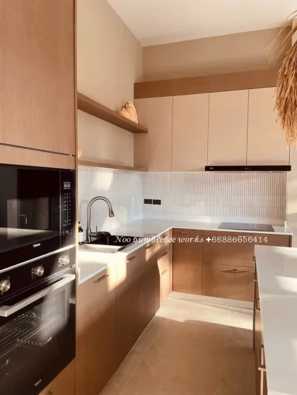 Neue luxuriöse moderne mediterrane Villa mit Privatpool zu vermieten