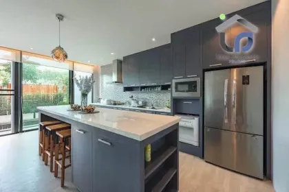 Moderne Loft-Villa mit 3 Schlafzimmern, 4 Bädern und privatem Pool