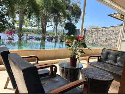 Luxus-See-Poolvilla zur Miete in Sabai Village 2, Kathu