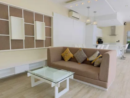 Villa con piscina privada en alquiler en Nai Harn, Phuket