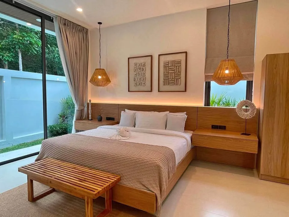 Neue 4-Zimmer-Poolvilla nahe Robinson Lifestyle Thalang