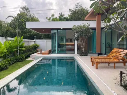 Neue 4-Zimmer-Poolvilla nahe Robinson Lifestyle Thalang