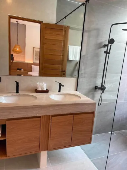 Neue 4-Zimmer-Poolvilla nahe Robinson Lifestyle Thalang