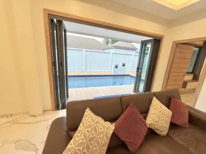 Villa Moderne avec Piscine 2 Chambres 3 Salles de Bain à Chalong