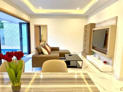 Villa Moderne avec Piscine 2 Chambres 3 Salles de Bain à Chalong