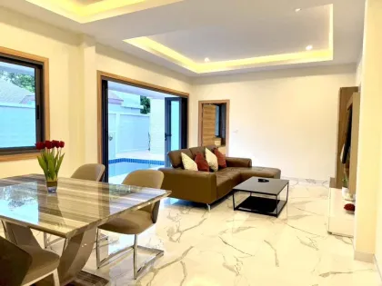 Villa Moderne avec Piscine 2 Chambres 3 Salles de Bain à Chalong