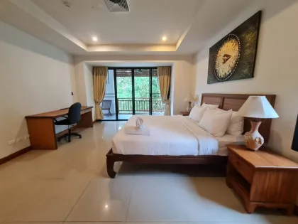 Apartamento de 2 dormitorios y 1.5 baños en Surin Sabai Condominium, Kathu Phuket