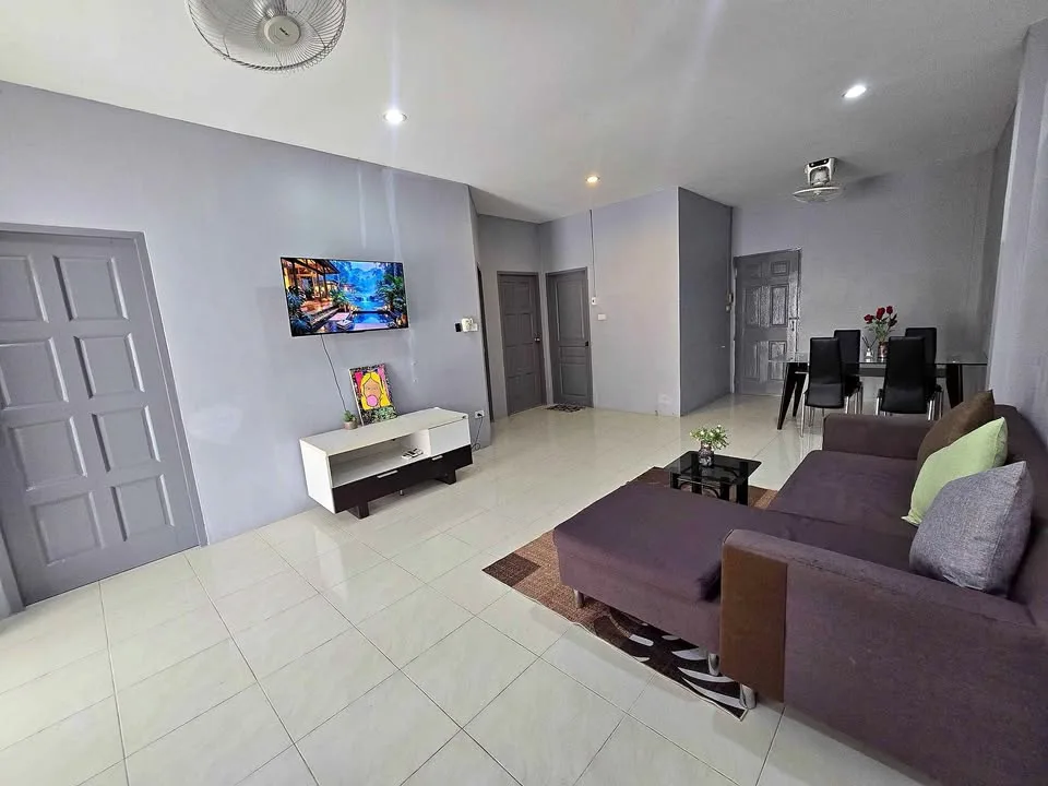 3-Bedroom Apartment for Rent in Phuket Villa Suanluang Village