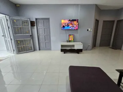 3-Bedroom Apartment for Rent in Phuket Villa Suanluang Village