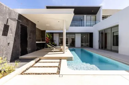 Exclusive Luxury Pool Villa with 4 Beds and 5 Baths for Rent in Rawai Phuket