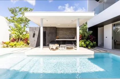 Exclusive Luxury Pool Villa with 4 Beds and 5 Baths for Rent in Rawai Phuket