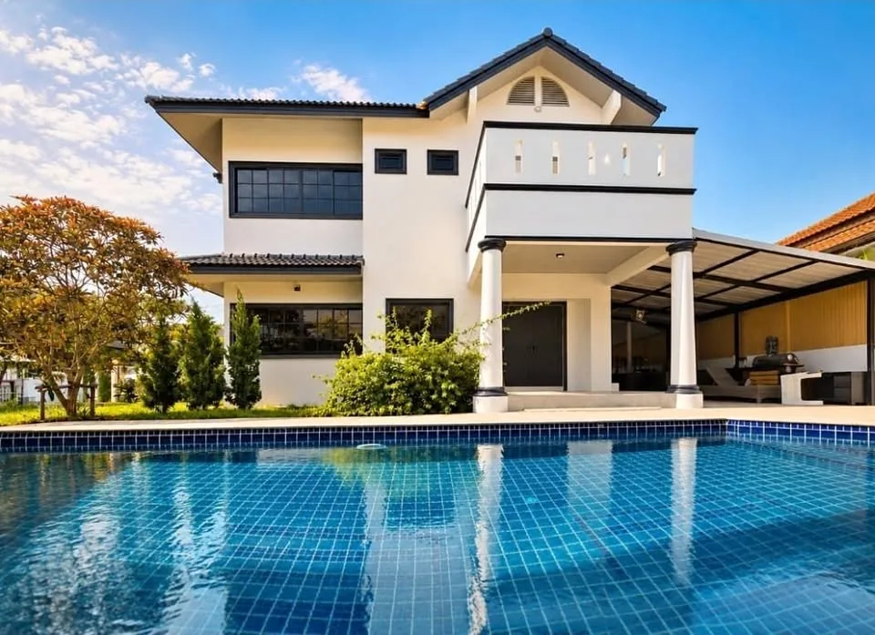Spacious 5-Bedroom Private Pool Villa for Rent in Chalong