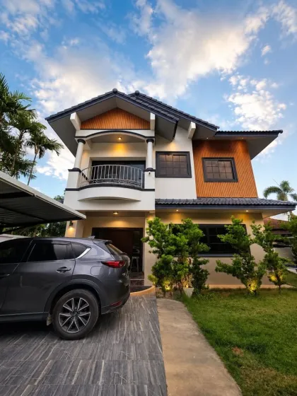 Spacious 5-Bedroom Private Pool Villa for Rent in Chalong