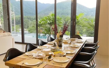 Luxus 3-Zimmer Villa mit Bergblick zur Miete im Zentrum von Phuket