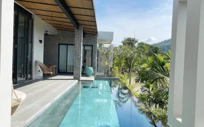 Luxus 3-Zimmer Villa mit Bergblick zur Miete im Zentrum von Phuket