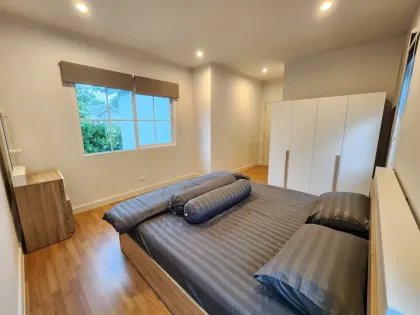 Europäische Pool-Villa mit 3 Schlafzimmern und 3 Bädern in Pa Khlok, Phuket