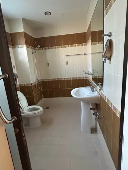 Дом с 3 спальнями и 2 ванными комнатами для аренды в Land & Houses Village, Чалонг