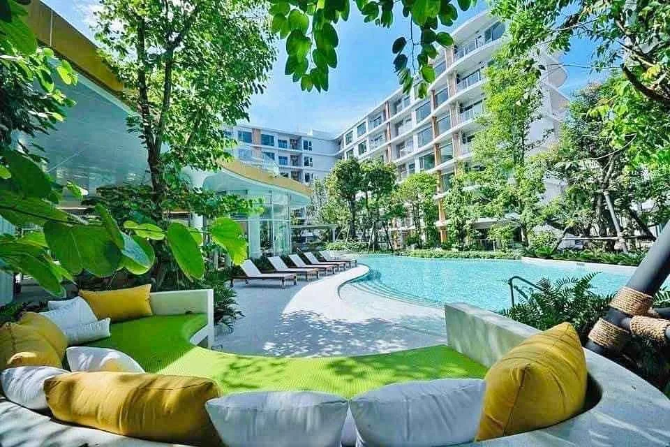 Phyll Phuket 2卧2卫泳池景观公寓出租