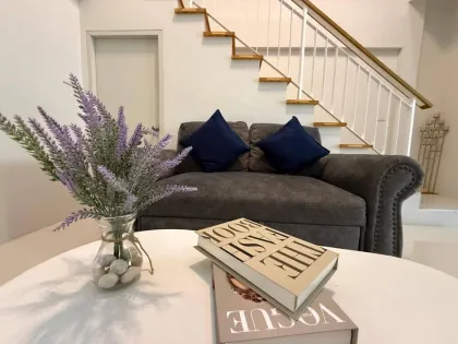 Villa mit 2 Schlafzimmern und 2 Bädern zur Miete in Chalong