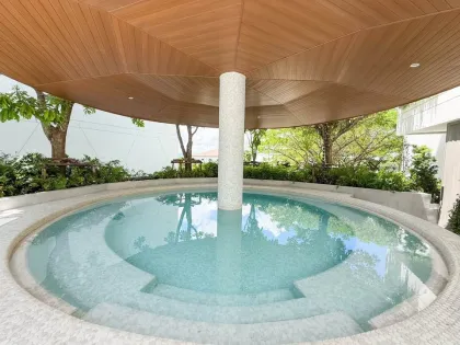 Luxury 2-Bedroom Waterfront Residence for Rent at The AQUA