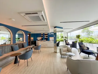 Luxury 2-Bedroom Waterfront Residence for Rent at The AQUA