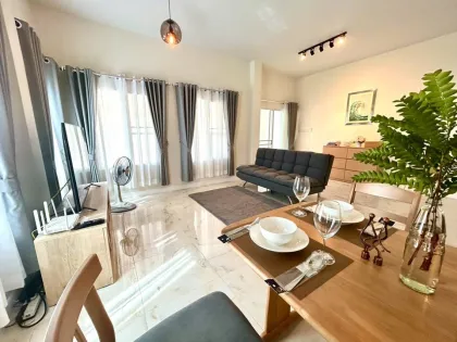Villa amueblada de 3 dormitorios para alquiler en Phuket Villa Chao Fah 2