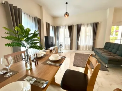 Villa amueblada de 3 dormitorios para alquiler en Phuket Villa Chao Fah 2