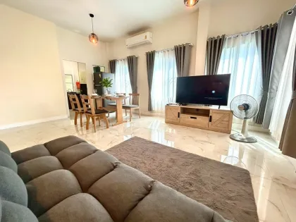 Villa amueblada de 3 dormitorios para alquiler en Phuket Villa Chao Fah 2