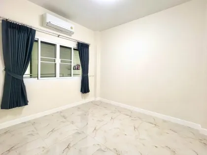 Villa amueblada de 3 dormitorios para alquiler en Phuket Villa Chao Fah 2