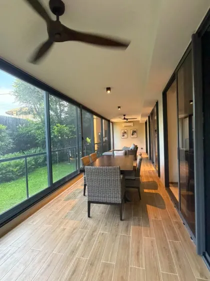 3 Schlafzimmer, 3 Badezimmer Wohnung nahe Bangtao Strand