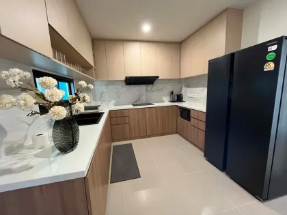 Moderne 4-Schlafzimmer-Villa zur Miete in Bangjo Baanphon, Thalang