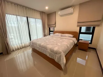 Moderne 4-Schlafzimmer-Villa zur Miete in Bangjo Baanphon, Thalang