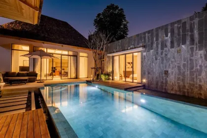 Luxuriöse 3-Schlafzimmer-Poolvilla zur Miete in Anchan Flora, Bang Tao