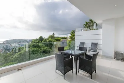 Apartamento de 2 habitaciones en alquiler en Kata con vista al mar