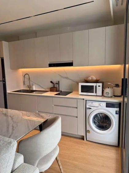 Luxury Lake View Condo with 2 Bedrooms and 2 Bathrooms