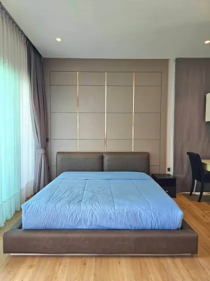 Luxuriöse 4-Zimmer-Poolvilla nahe IKEA zu vermieten