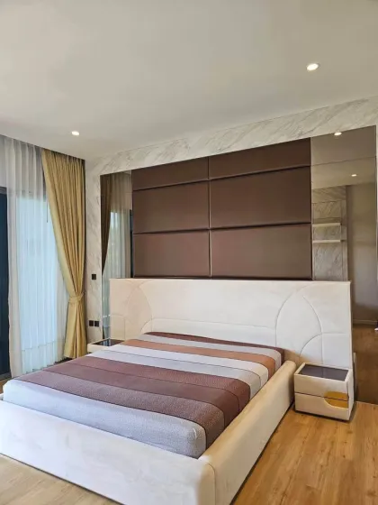 Luxuriöse 4-Zimmer-Poolvilla nahe IKEA zu vermieten