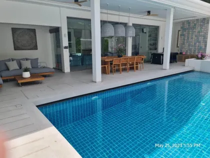 Villa de luxe 5 chambres avec piscine à Sai Taan, Kamala