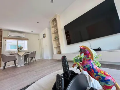 Casa en alquiler con 3 habitaciones y 3 baños en Saransiri Retreat, Koh Kaew