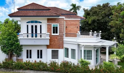 Maison à louer : 4 chambres, 3 salles de bain à Chalong, Phuket