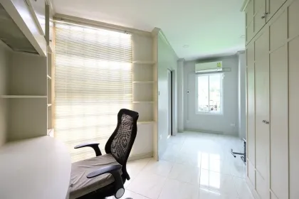 Maison à louer : 4 chambres, 3 salles de bain à Chalong, Phuket