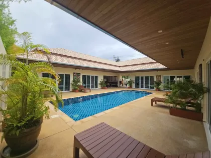 Villa 6 Chambres avec Piscine Privée à Saiyuan, Rawai à Louer