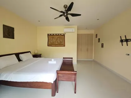 Villa 6 Chambres avec Piscine Privée à Saiyuan, Rawai à Louer